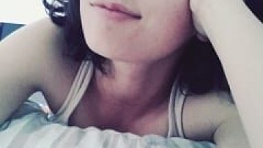 Liz Casada Bi Branquinha Muito Deliciosa Que Adora se Exibir Gravou um Vídeo Amador Excitante Dando Uma Transada Matinal Com Seu Marido