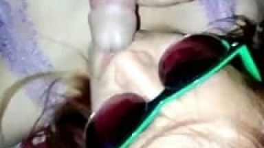 Alejandra De Acapulco – México Muito Safadinha Deixou Seu Parceiro Tocar Uma Punheta Pra Ela E Gozou Tudo Na Cara Dela