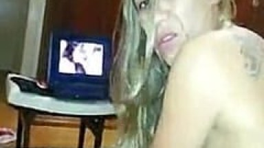 Loirinha Gostosa Com Tatuagem No Cóccix Goza Fazendo Sexo Anal Fala Varias Putarias Pro Seu Namorado Enquanto Ele Filma Metendo No Cu Da Putinha Safada