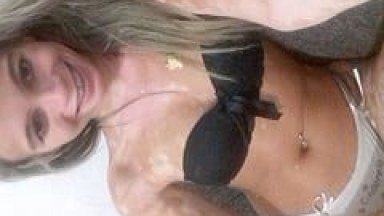 Esposa Loira Magrinha Da Bunda Redonda Que Fode Pra Caralho Pediu Pro Seu Marido Chamar Dois Amigos Pra Fuder Com Ela Enquanto Ele Filmava O Swing Amador