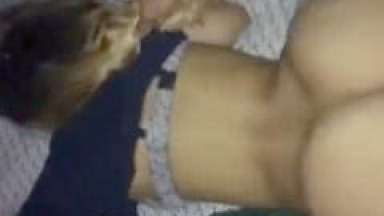 Novinha Amadora Profissional Transa Muito Com Seu Parceiro, Fica De Quatro E Joga A Buceta Com Força E No Talento, Deixando Qualquer Homem Maluco Com Essa Puta