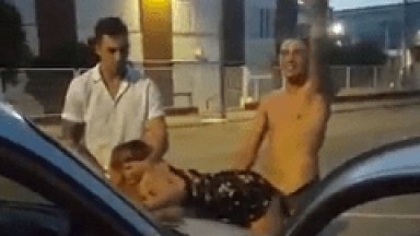 Amanda Vendedora da Boticário em Caputira – Mg – Caiu na Net Dando Para Três na Rua