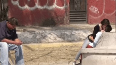 Novinha Gostosa é Enrolada por Tiozão num Parque Publico e Dá para Ele em Porno Caseiro
