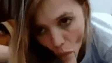 Renatinha Vendedora da Claro de Ipanema Caiu na Net Dando o Cu e Bebendo Porra de Garotão