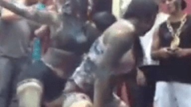 Caiu na Net A filha do Renato Gaucho: Carolina Portaluppi em Foto Pelada e Vídeo no Trote da PUC