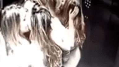 Três Amigas Alunas do Colégio Santa Maria em SP – Perdem Aposta e Se Pegam na Webcam