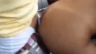Segurança do Show de Aviões do Forró Comendo a Gostosa Bebada no Estacionamento da Festa