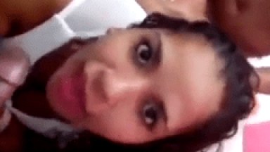 Morena Muito Cavala e Deliciosa Dando Para Dois Amigos Da Faculdade E Fez Porno Amador