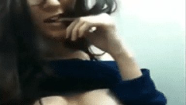 Ninfeta Muito Gostosa e Tarada Faz Um Porno Amador Em Pleno Voo Comercial se Tocando