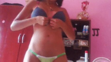 Gatinha Novinha de 18 Aninhos Caiu na Net Com Esse Vídeo Amador Cheio de Tesão!