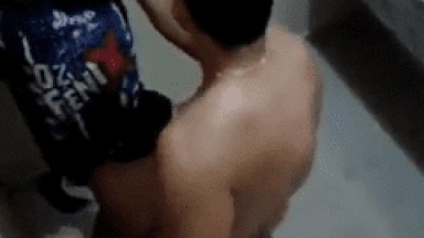 Flagra Amador Real de Gogo Boys de Boate Famosa de SP Comendo Clientes da Boate no Banheiro