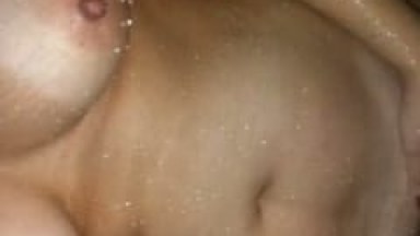 Caiu na Net Video Amador de Novinha de Moema – SP Muito Gostosa Fazendo Putaria no Banho