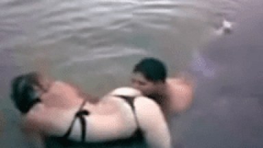 Casal Amador Na Beira do Rio na Maior Putaria Amigo Faz Porno Amador e Caiu na Net