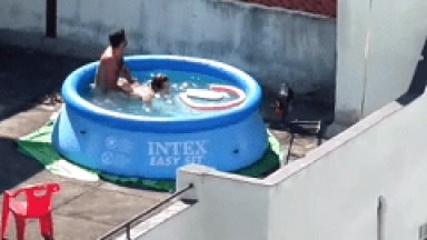 Flagra Amador Brasileiro Sensacional de Casal Trepando na Piscina na Lage de Prédio – RJ