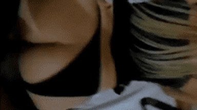 Marido Corno Coloca Sua Pica Para Sua Esposa Muito Gostosa e Safada Chupar Enquanto Dá Para Amigo