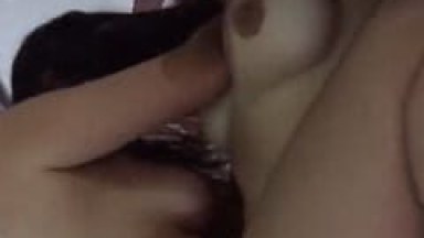 Novinhas Safadas e Amigas Fazem Video se Pegando Gostoso Para Mandar no Grupo