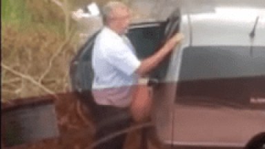 Flagra Amador Brasileiro de Tiozão Comendo Gostosa Safada de Dia no Carro no Murumbi – SP