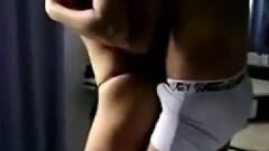 Novinha Muito Safada Faz Porno Caseiro de Amiga Tarada Chupando Amigo Novinho