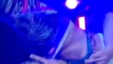 Flagra Amador Brasileiro de Super Gostosa Dançando Funk em Baile Carioca e Mostrou a Buceta