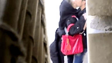 Flagra Real de Casal Muçulmano Metendo na Rua Em Plena Luz do Dia e Tarado Filma Tudo