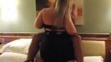 Video Amador de Loirinha Bem Gostosinha da Baixada Fluminense Dando Bem Gostoso