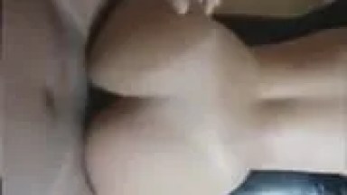 Luana Loira Super Cavala de Rio das Ostras – RJ Dando de Quatro Muito Gostoso Para Amigo