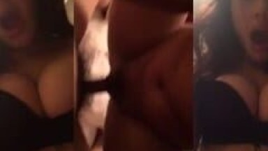 Video Amador De Ninfetinha Muito Safada Sentando Na Pica e Gritando De Tanto Gozar