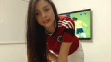 Video Amador de Ninfetinha de 18 Aninhos Pelada Na Hora Que A Colômbia Está Jogando