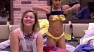 Munik do Big Brother Brasil 16 Paga Peitinho Pela Primeira Vez no Programa da Globo