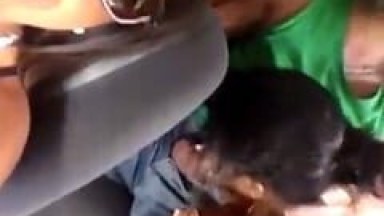 Amigo Pede a Melhor Carona do Mundo e Ganha Duas Mamadas de Gostosas Diferentes – SP