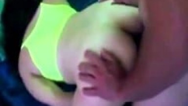 Esposa de Ananindeua – PA Mama a Pica do Corno Enquanto Ele Grava a Vadia Tomando de Quatro do Amante Amigo e Vídeo Cai na Net
