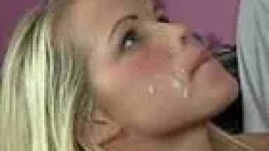Fudendo gostoso a loira deliciosa e dando uma gozada na cara dela