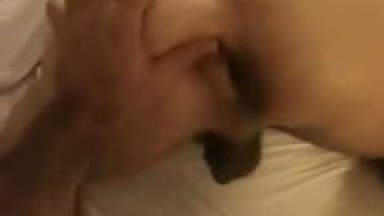 Gay Amador Acaricia e Abre o Cu Arrombado do Seu Parceiro e Mete Com Força Enquanto Grava um Vídeo Pornô Gay – SP