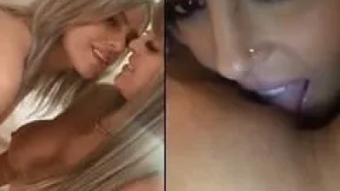 Duas Loiras Lésbicas Muito Gatas e Cavalas Gravam Vídeo Amador se Pegando e Chupando a Xereca Uma da Outra – RS
