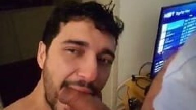 Marcos de Goiânia – GO Grava um Vídeo Pornô Gay Mamando a Rola do Amigo e Tomando Surra de Pica na Cara