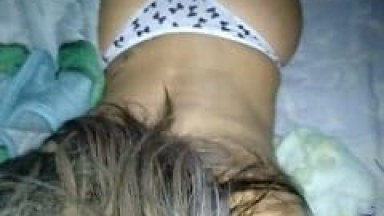 Amadora Paga um Boquete Molhado Pro Marido de Madrugada e Ele Grava Esse Vídeo Caseiro da Mamada Que Vazou na Web – SP
