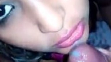 Ninfeta Amadora Paga um Boquete Com Sua Boca de Veludo e Toma Uma Gozada na Sua Carinha de Puta Enquanto Tardo Filma – RJ