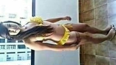 Caiu na Net um Vídeo Pornô Caseiro da Ninfeta Natália Alves Sentando na Piroca do Namorado e Gemendo Gostosinho – RJ