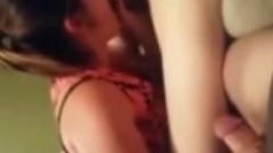 Putinha Toca Uma Punheta e Mama a Rola de Dois Amigos ao Mesmo Tempo e Marmanjos Gravam um Vídeo Desse Ménage Excitante – Xvídeos