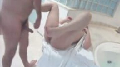 Esposa Gostosa Arreganha as Pernas no Motel Pro Amigo Meter a Vara e Corno Manso Grava um Pornô Amador Muito Excitante – Xvídeos