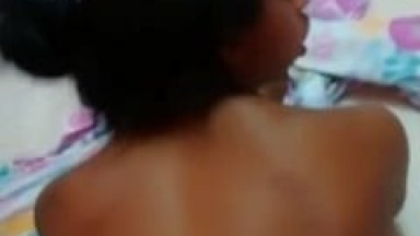 Amador Coloca Sua Morena Rabuda Deliciosa Pra Trabalhar de Quatro e Grava um Vídeo Caseiro Dessa Foda Excitante Que Vazou na Net – Xnxx