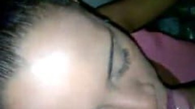 Morena Safadinha Mama a Rola de um de Seus Ficantes em Uma Rua Deserta e Sortudo Grava um Vídeo Amador Desse Oral Excitante – RJ