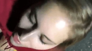 Ninfeta Linda Paga um Boquete Pro Seu Namorado Até Ele Tocar Uma Bronha e Gozar no Seu Rosto Mas Vídeo do Jovem Casal Vaza na Web – SP