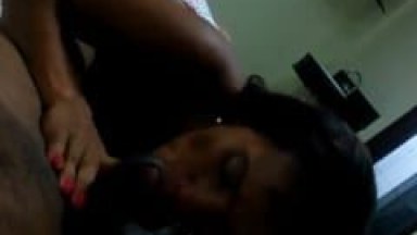 Morena Vadia de Juazeiro – BA Chupa Grossa do Seu Macho Com Muita Voracidade Gemendo Gostoso Durante o Oral e Tarado Filma Tudo