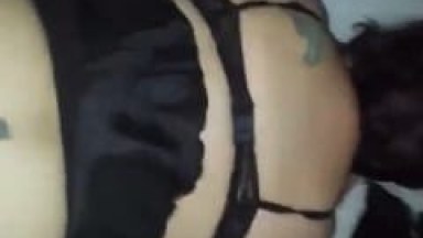 Michele Casadinha Fica de Quatro e Coloca a Calcinha Pro Lado Pra Tomar Pirocada Enquanto Seu Macho Faz um Breve Vídeo Amador – Xvídeos