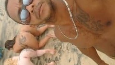 Pescador Tarado Grava um Pornô Amador ao ar Livre Comendo Uma Morena e um Albina de Quatro na Beira do Mar e Vídeo Acaba Vazando na Net – BA