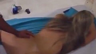 Loira Cavala se Contorce de Tesão e Geme Alto Enquanto Amante Tarado Enfia Sua Vara na Gostosa e Corno Grava um Vídeo Amador – Caiu na Net
