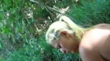 Loira Safadinha Fode Com Seu Macho ao Ar Livre na Cachoeira das Mangueiras em Minas Gerais e Tarado Grava um Vídeo Amador da Foda – Xvídeos