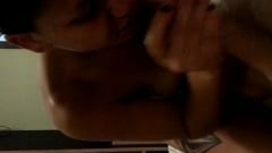Moreninha Deliciosa Caiu na Net Chupando a Piroca do Seu Ficante Com Pressão e Fazendo Carinha de Devassa Enquanto Mama – Xvídeos