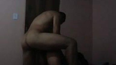 Tarado Soca Forte na Buceta da Sua Puta Gostosinha e Faz Ela Gemer Alto de Tesão Enquanto Grava um Pornô Caseiro da Foda – SP